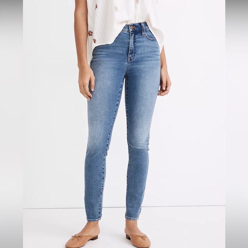 Madewell 10" High-Rise Roadtripper Authentic Jeans in Vinton Wash